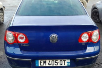 Pare choc arriere VOLKSWAGEN PASSAT 5