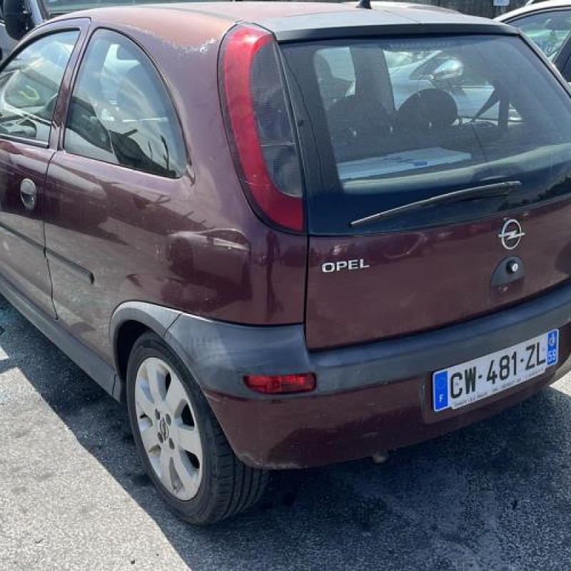 Pare choc arriere OPEL CORSA C Photo n°13