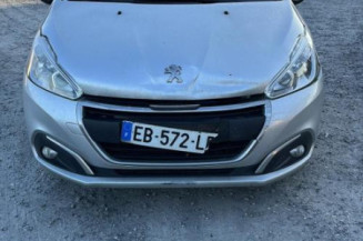 Anti brouillard arriere PEUGEOT 208 1