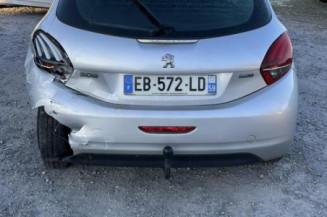 Anti brouillard arriere PEUGEOT 208 1