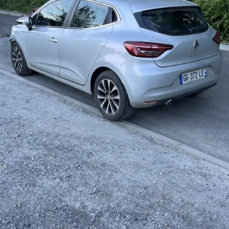 RENAULTCLIO 5 1.5 BLUE DCI - 8V TURBO HYBRID Photo n°4