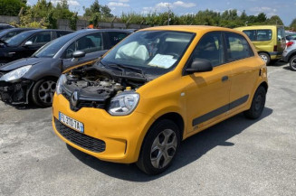 RENAULT TWINGO 3 PHASE 1 1.0i - 12V SCE 65 Photo n°1