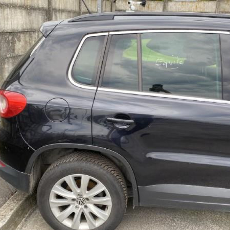 VOLKSWAGEN TIGUAN 1 PHASE 1 2.0 TDI - 16V TURBO 4 MOTION 4X4 Photo n°18