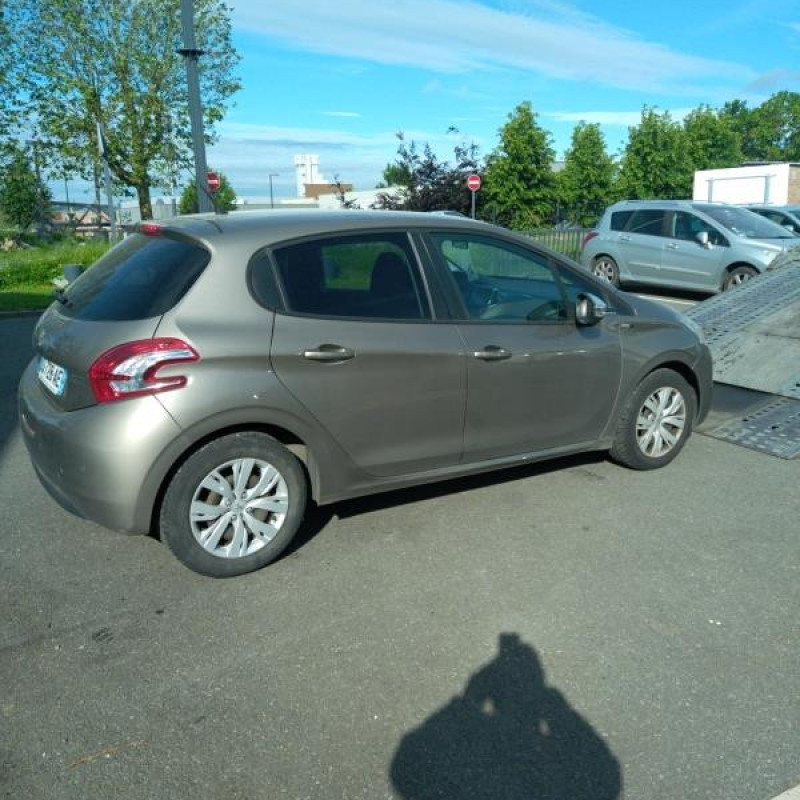 PEUGEOT 208 1 PHASE 2 1.2 VTI - 12V Photo n°2