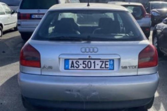 Optique avant secondaire droit (feux)(clignotant) AUDI A3 1