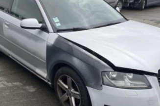 Bouton de coffre AUDI A3 2