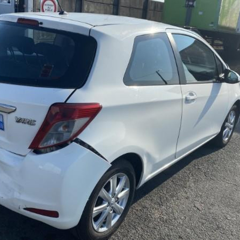 TOYOTA YARIS 3 PHASE 1 1.0 VVTI - 12V Photo n°4