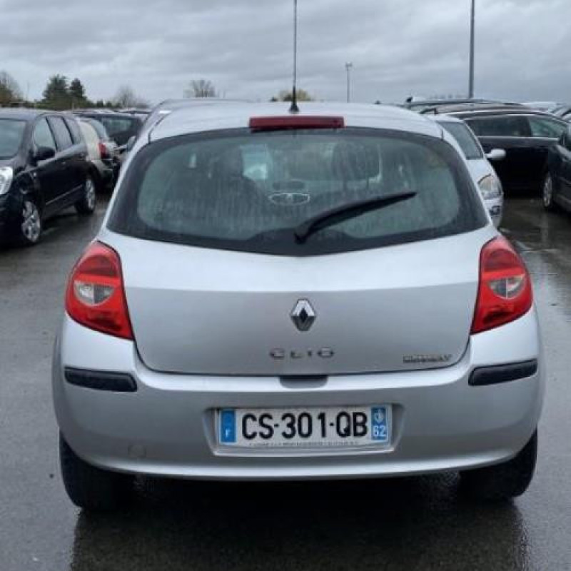 Boitier UCH RENAULT CLIO 3 Photo n°12