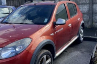 Pare choc arriere DACIA SANDERO 1