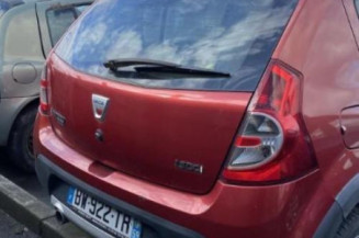 Pare choc arriere DACIA SANDERO 1