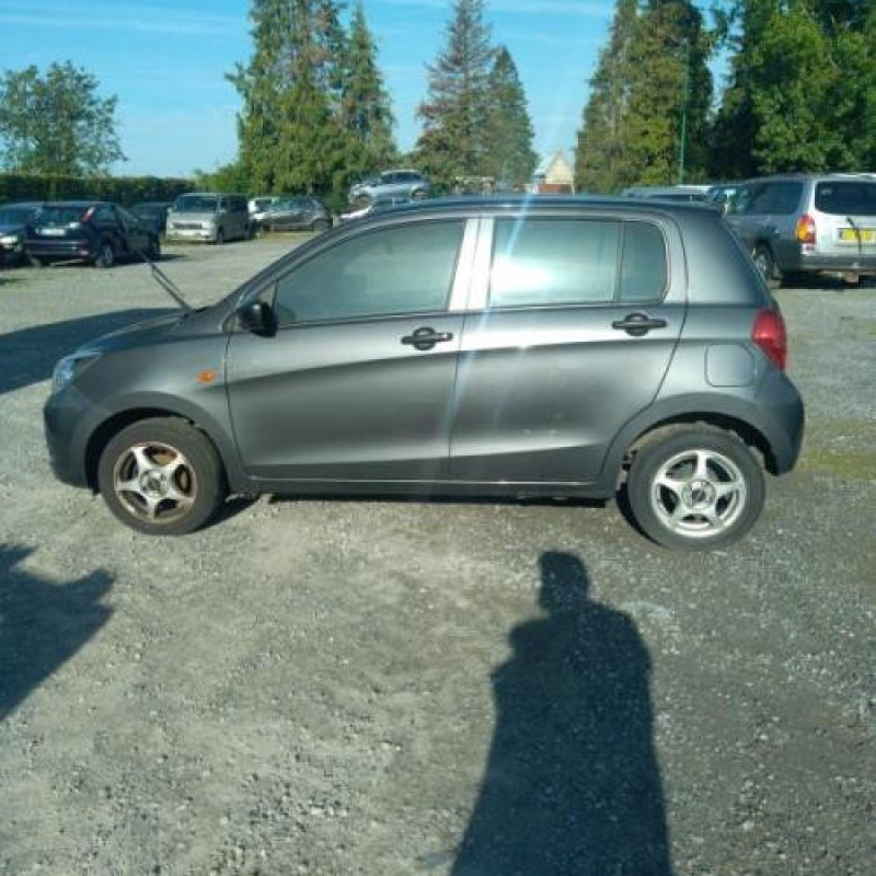 Bouchon de carburant SUZUKI CELERIO Photo n°9