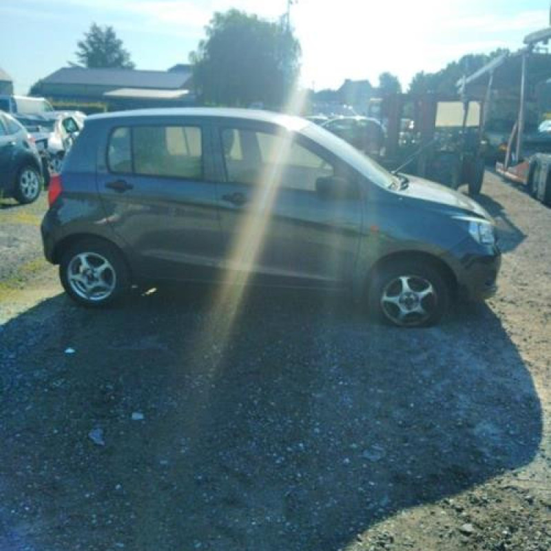 Repetiteur clignotant avant gauche (Feux) SUZUKI CELERIO Photo n°6