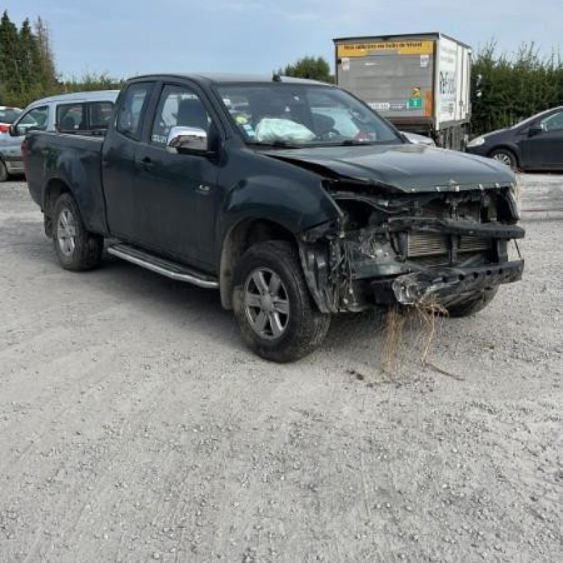 ISUZU D-MAX 2 PHASE 1 2.5 CRDI - 16V TURBO 4X4 Photo n°2