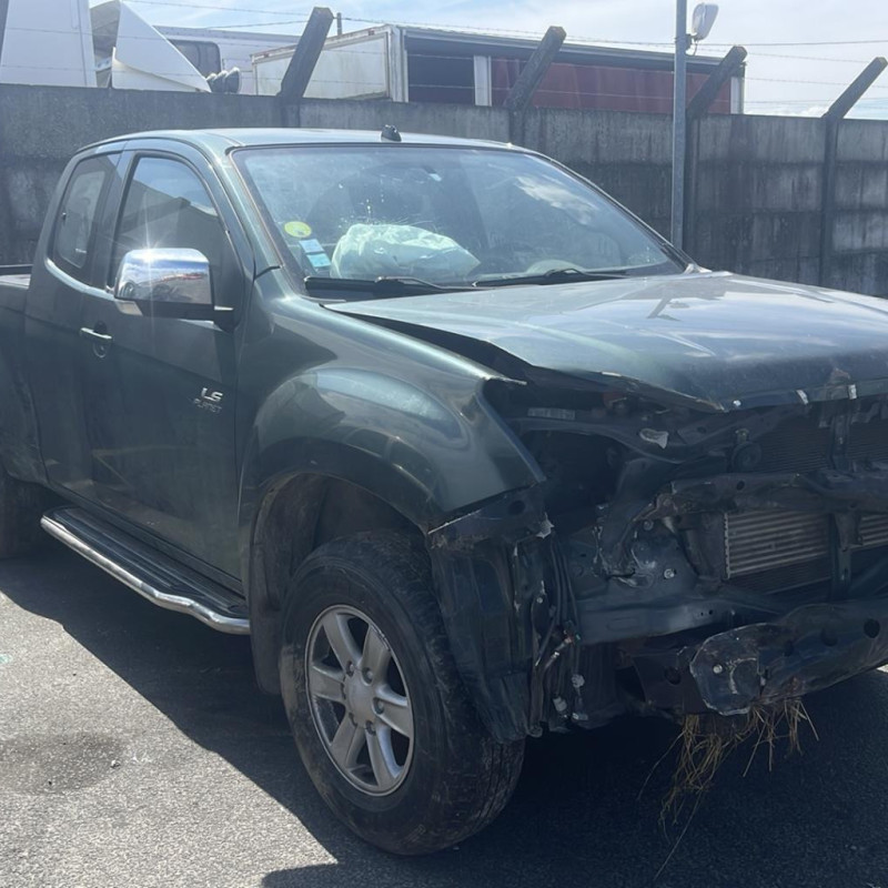 ISUZU D-MAX 2 PHASE 1 2.5 CRDI - 16V TURBO 4X4 Photo n°13