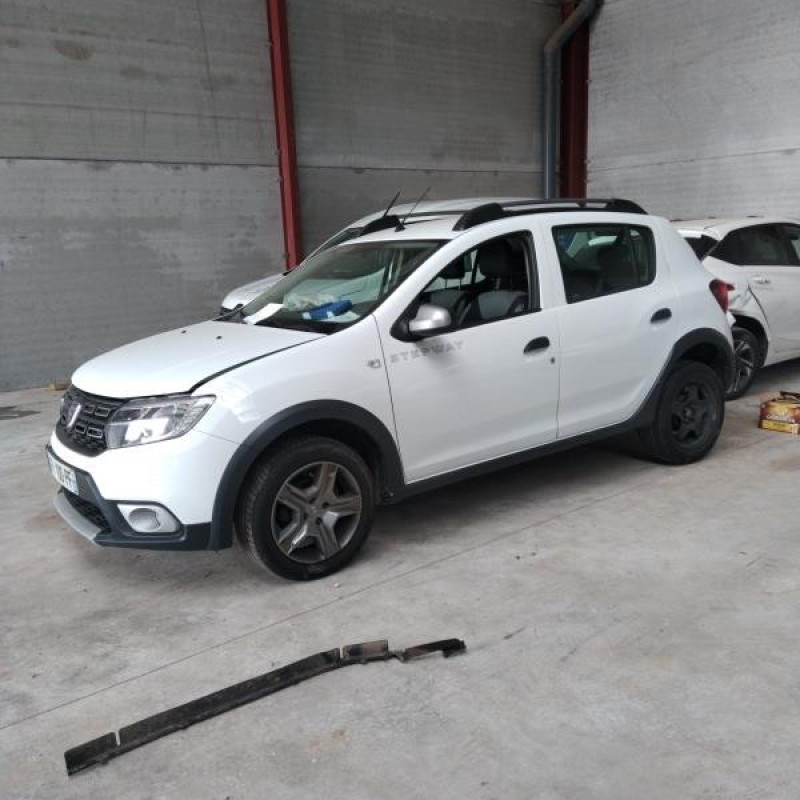 DACIA SANDERO 2 PHASE 2 0.9i - 12V TURBO TCE 90 Photo n°3