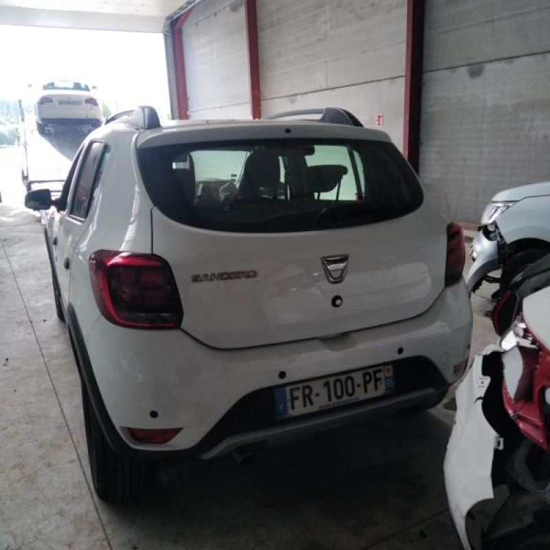 DACIA SANDERO 2 PHASE 2 0.9i - 12V TURBO TCE 90 Photo n°4