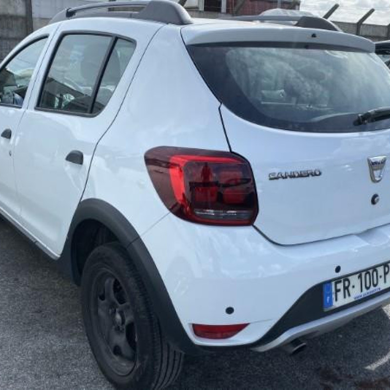 DACIA SANDERO 2 PHASE 2 0.9i - 12V TURBO TCE 90 Photo n°15