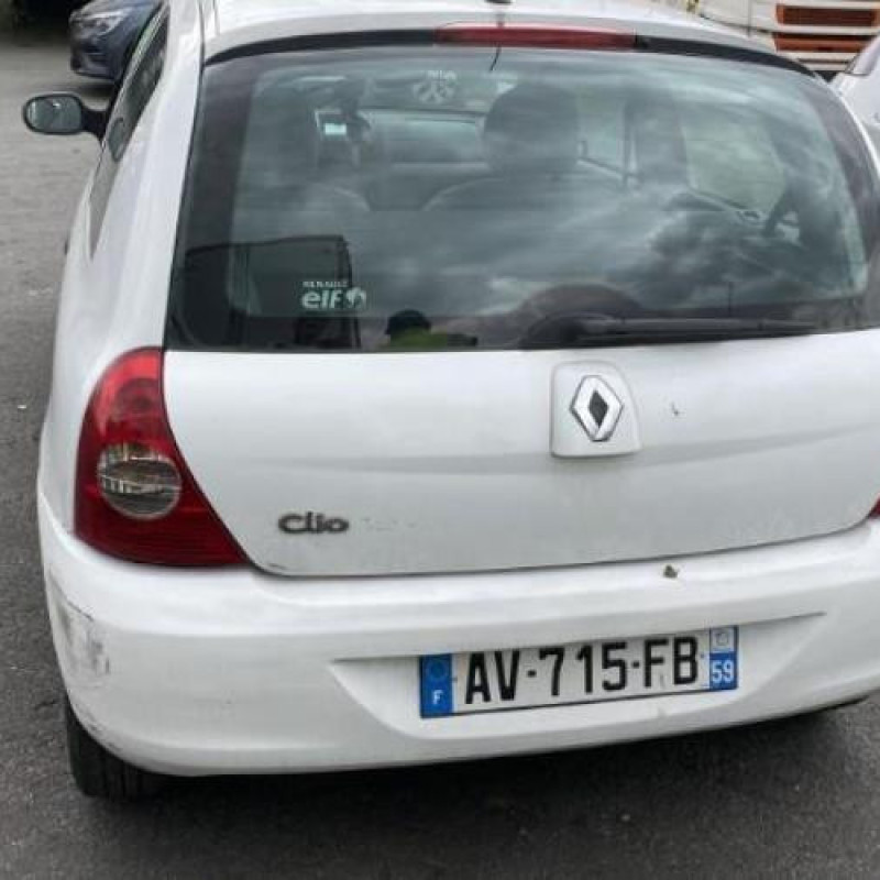 Bouton de coffre RENAULT CLIO 2 CAMPUS Photo n°9