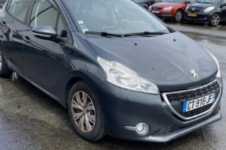 Anti brouillard arriere PEUGEOT 208 1