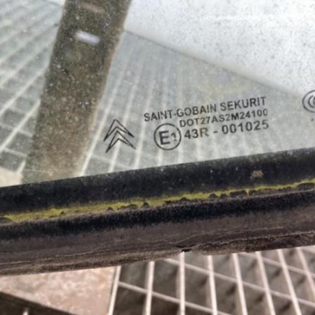 Custode avant gauche (porte) CITROEN C4 1