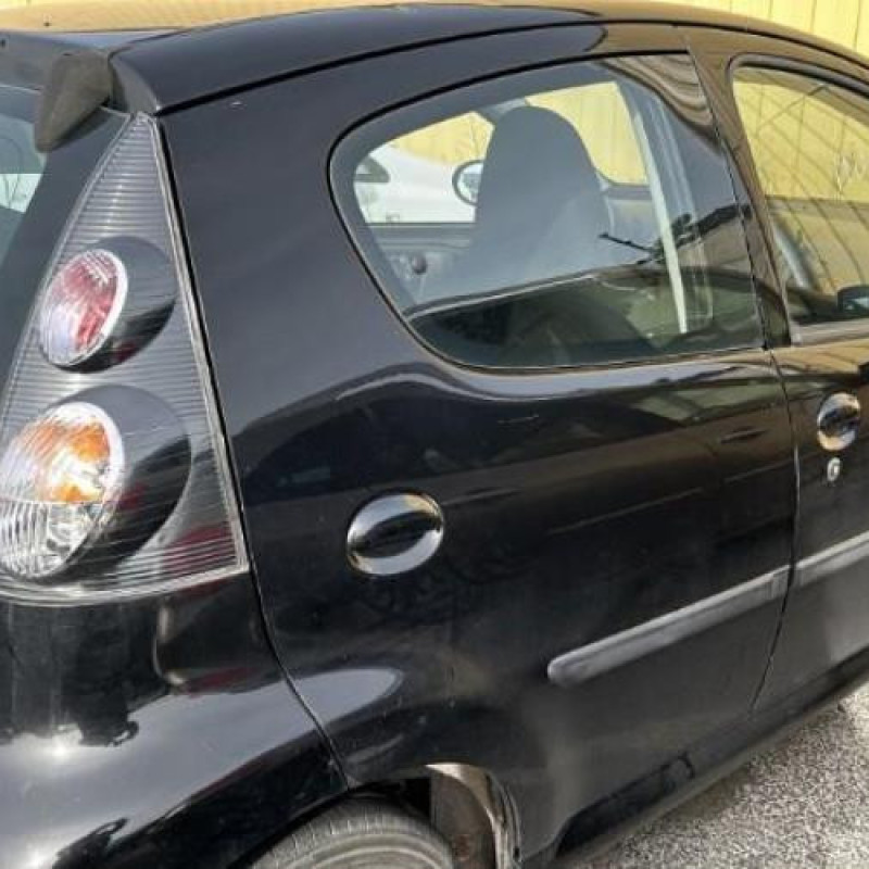 Pare choc arriere CITROEN C1 1 Photo n°15