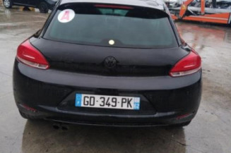 Custode arriere droit VOLKSWAGEN SCIROCCO 3