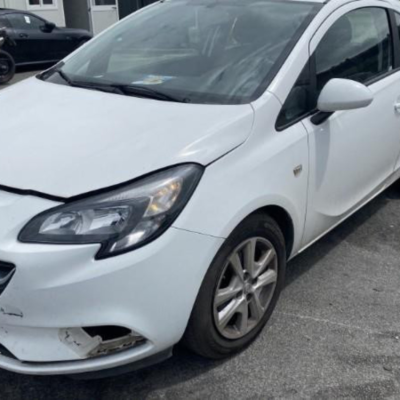 OPEL CORSA E 1.2i - 16V Photo n°1