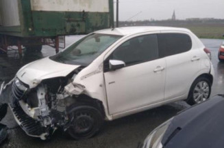 Bouton de coffre PEUGEOT 108