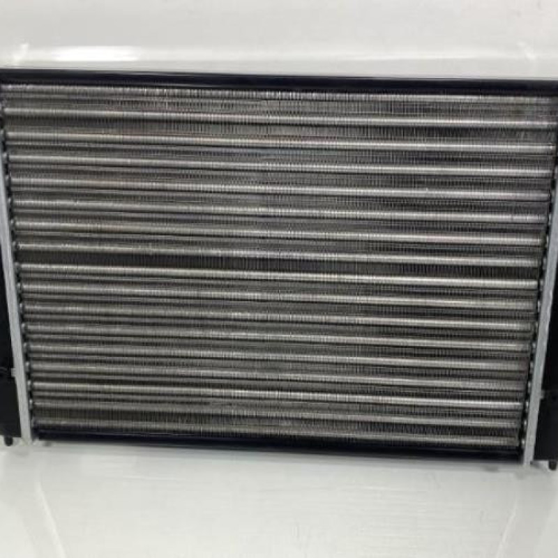 Radiateur eau VOLKSWAGEN PASSAT 7 Photo n°3