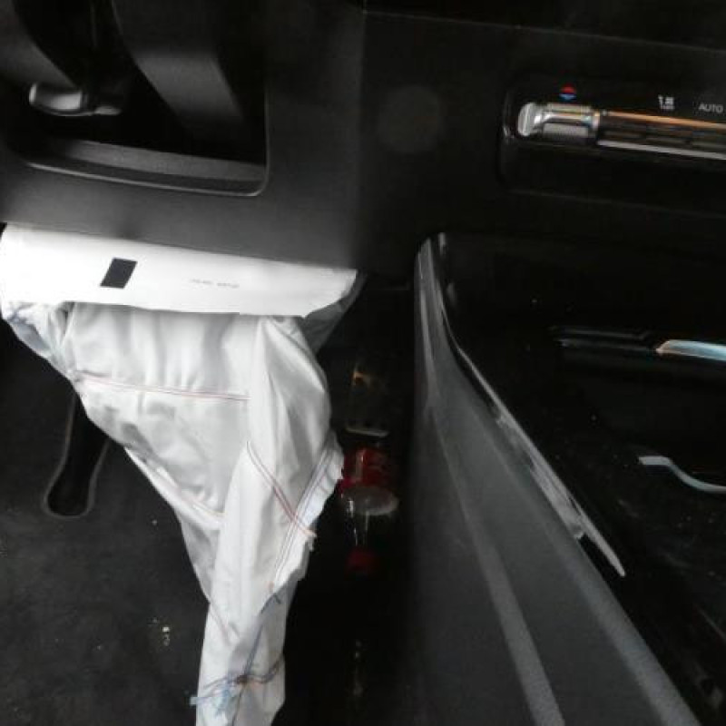 Air bag rideau gauche MERCEDES CLASSE CLA 118 Photo n°16