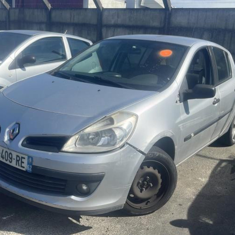 Boitier UCH RENAULT CLIO 3 Photo n°7