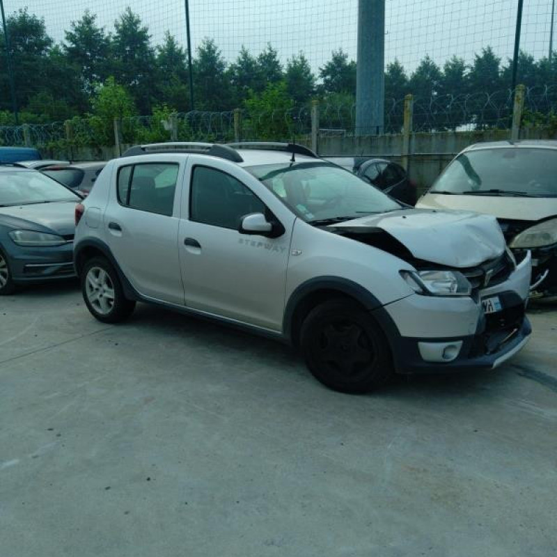 DACIA SANDERO 2 PHASE 1 1.5 BLUE DCI - 8V TURBO Photo n°2