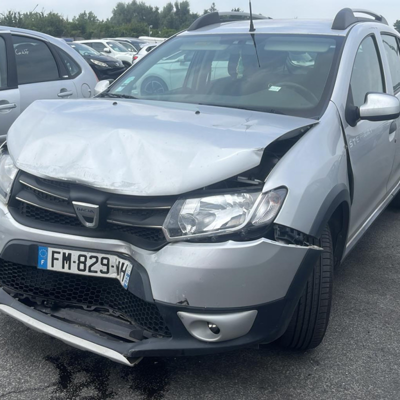 DACIA SANDERO 2 PHASE 1 1.5 BLUE DCI - 8V TURBO Photo n°15