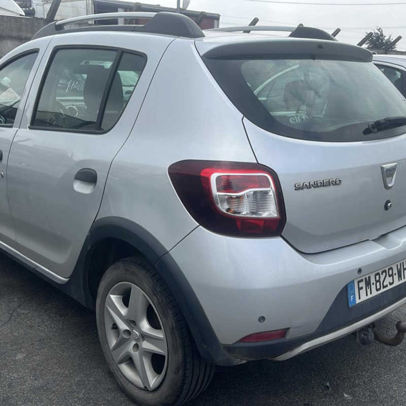 DACIA SANDERO 2 PHASE 1 1.5 BLUE DCI - 8V TURBO Photo n°16