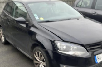 Pare boue avant gauche VOLKSWAGEN POLO 5