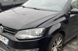 Pare boue avant gauche VOLKSWAGEN POLO 5