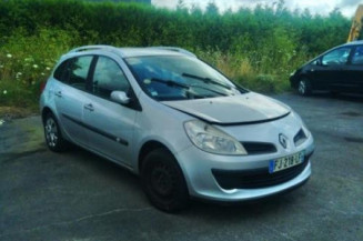 Anti brouillard arriere gauche RENAULT CLIO 3