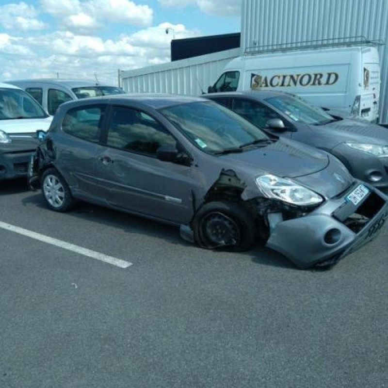 Boitier UCH RENAULT CLIO 3 Photo n°5