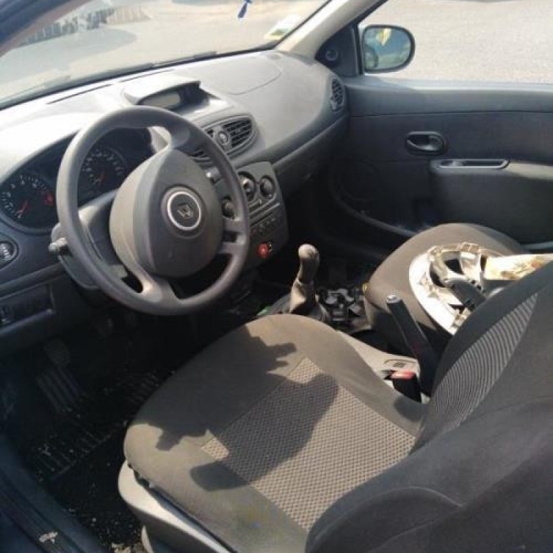 Boitier UCH RENAULT CLIO 3 Photo n°13