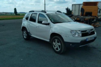 Custode arriere gauche DACIA DUSTER 1