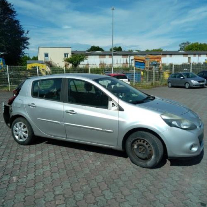 Boitier UCH RENAULT CLIO 3 Photo n°6