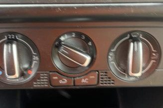 Poignee interieur avant droit VOLKSWAGEN POLO 5