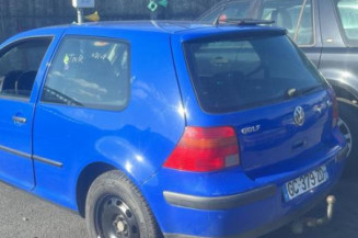 Pare choc arriere VOLKSWAGEN GOLF 4