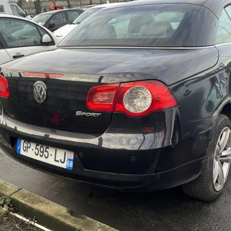 Pare choc arriere VOLKSWAGEN EOS Photo n°11