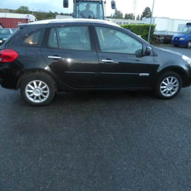 Boitier UCH RENAULT CLIO 3 Photo n°5