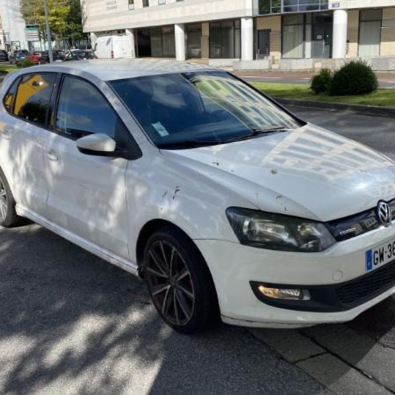 VOLKSWAGEN POLO 5 PHASE 1 1.2 TDI - 12V TURBO Photo n°1