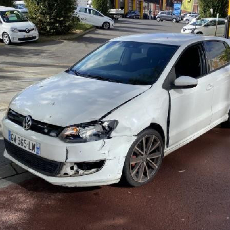 VOLKSWAGEN POLO 5 PHASE 1 1.2 TDI - 12V TURBO Photo n°2