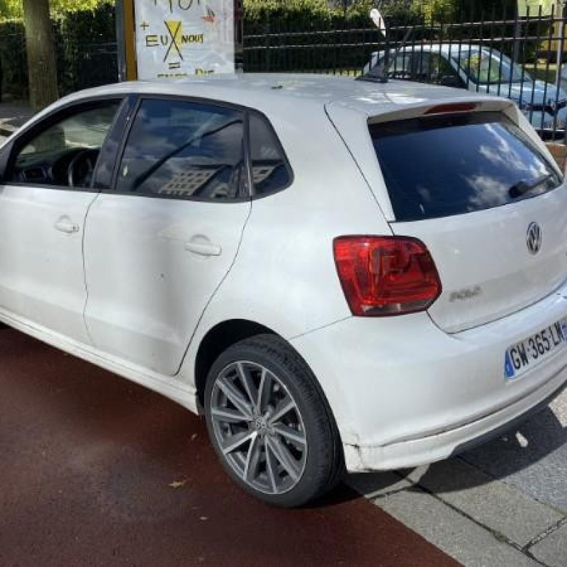 VOLKSWAGEN POLO 5 PHASE 1 1.2 TDI - 12V TURBO Photo n°3