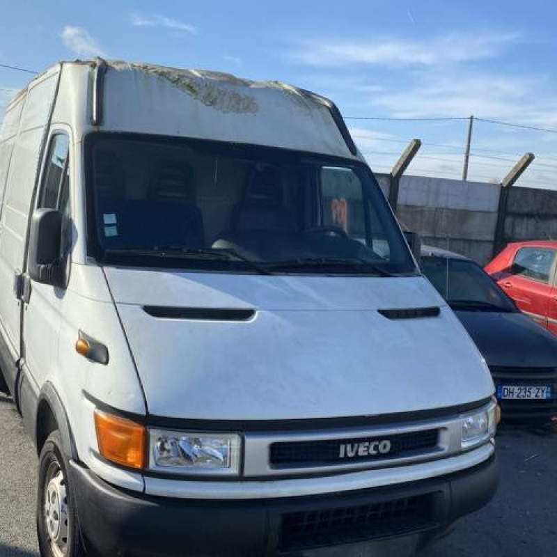 Porte avant droit IVECO DAILY 3 Photo n°10