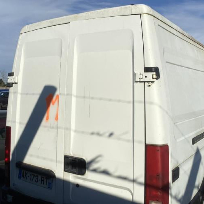 Porte avant droit IVECO DAILY 3 Photo n°16